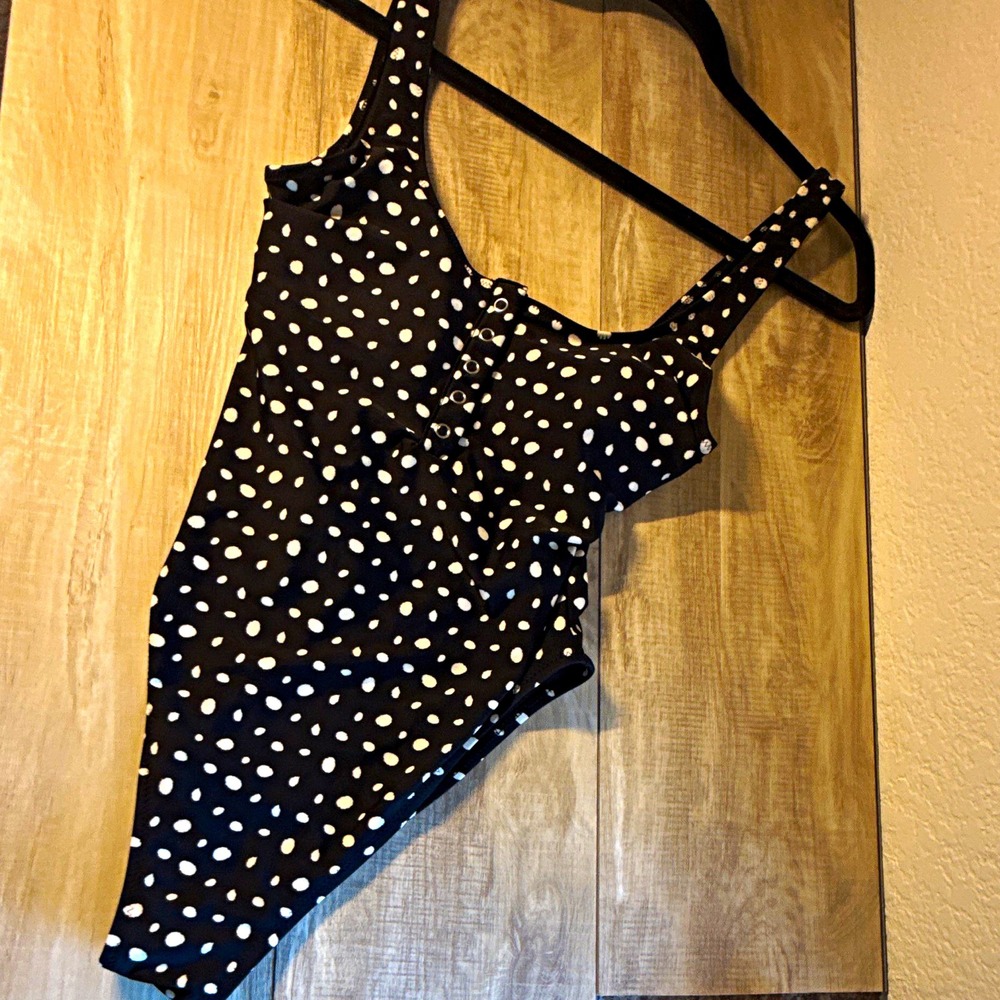 Aerie Women's Black & White Polka Dot One-Piece Swimsuit Size M Snap